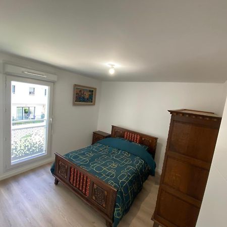Joli Appartement F2 Bobigny Metro Proche Paris ภายนอก รูปภาพ