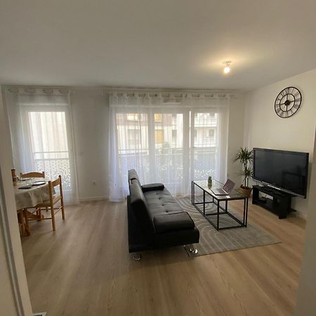 Joli Appartement F2 Bobigny Metro Proche Paris ภายนอก รูปภาพ