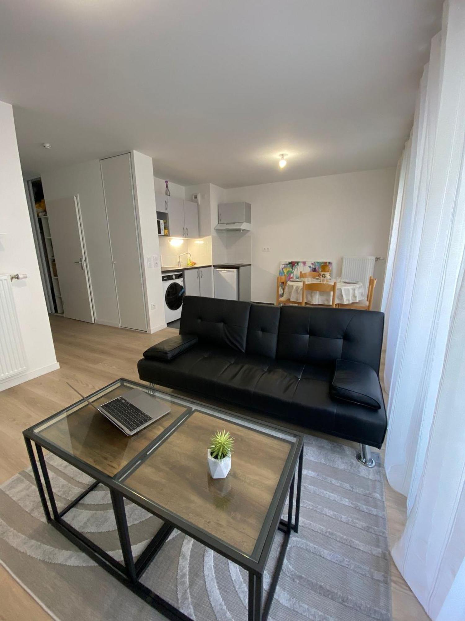 Joli Appartement F2 Bobigny Metro Proche Paris ภายนอก รูปภาพ