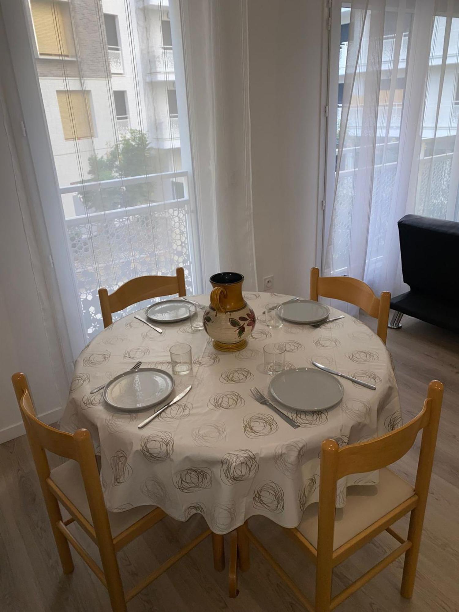 Joli Appartement F2 Bobigny Metro Proche Paris ภายนอก รูปภาพ