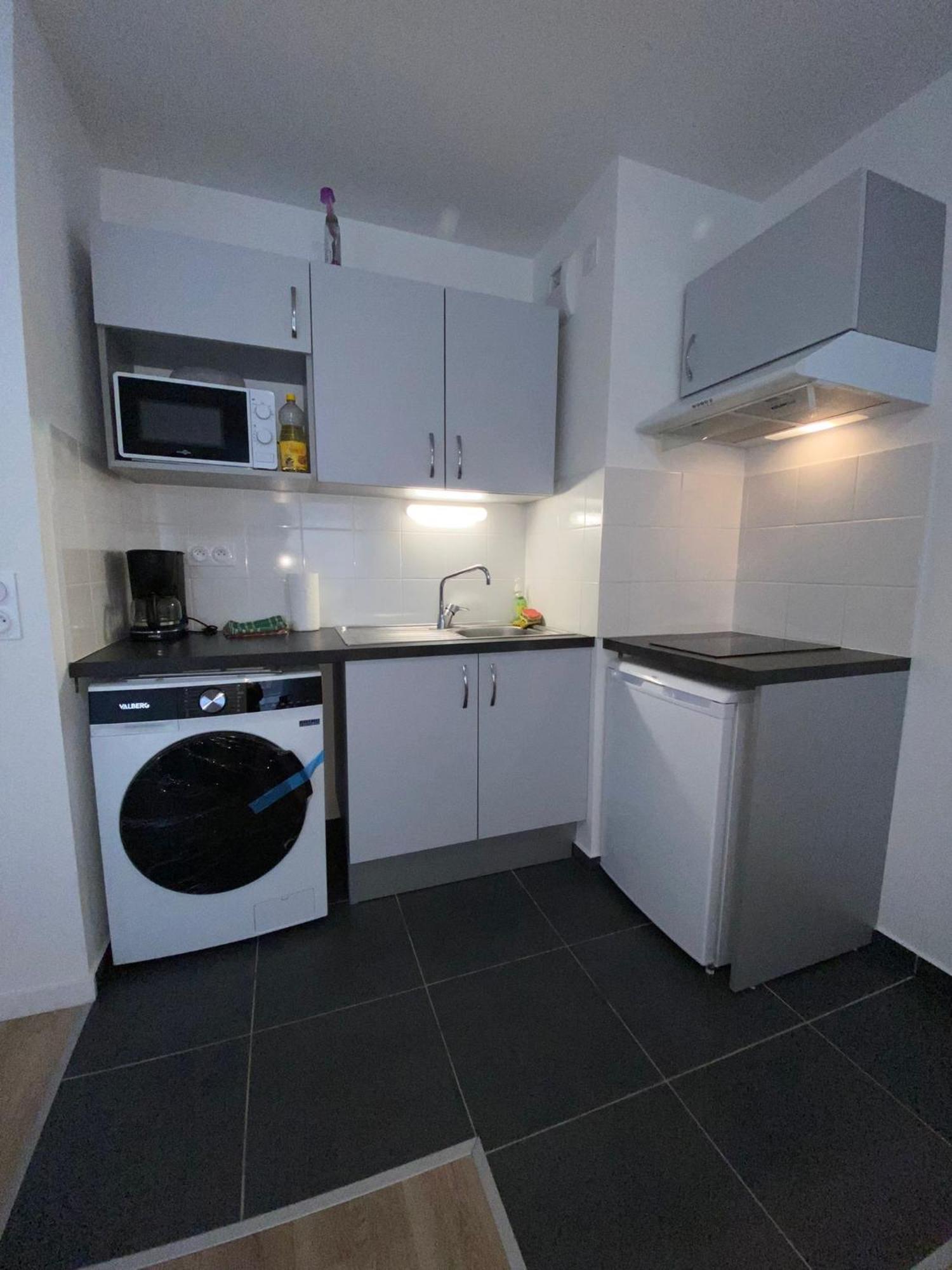 Joli Appartement F2 Bobigny Metro Proche Paris ภายนอก รูปภาพ